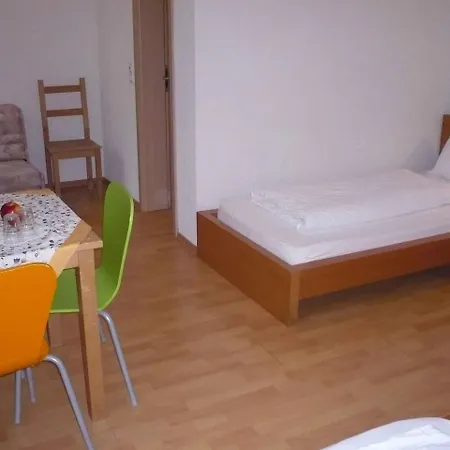 Гостевой дом Hotel-pension Goldene Krone 3*