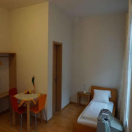 Hotel-pension Goldene Krone Гостевой дом 3*