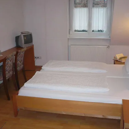 Гостевой дом Hotel-pension Goldene Krone Фрайбург