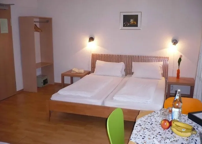 Hotel-pension Goldene Krone Konukevi 3*